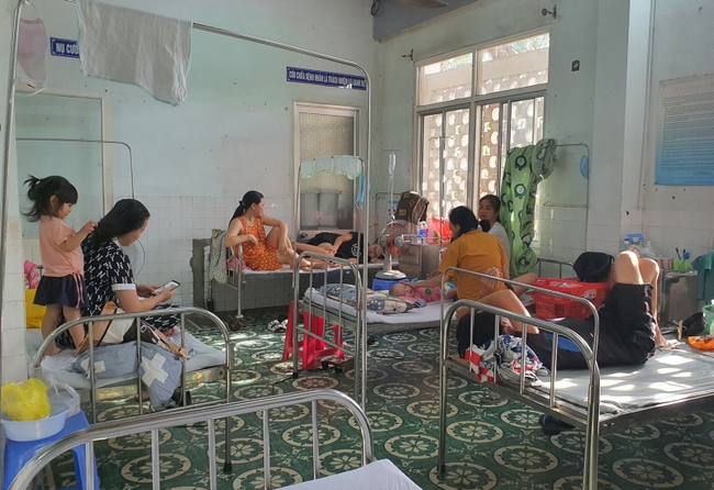 Số ca mắc sốt xuất huyết ở Đà Nẵng tăng cao nhất trong 5 năm qua - Ảnh 3.