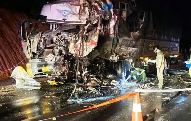 Thừa Thiên Huế: Tai nạn giao thông, 2 người chết, 13 người bị thương - Ảnh 3.