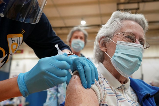 Vaccine Covid-19 giúp cứu hơn 3 triệu người ở Mỹ - Ảnh 1.