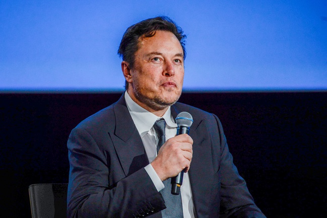 Tỷ phú Elon Musk trưng cầu ý kiến về khả năng thôi giữ chức lãnh đạo Twitter - Ảnh 1.