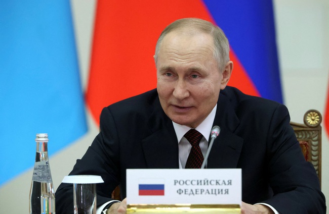 Tổng thống Nga ký sắc lệnh về các biện pháp đáp trả áp trần giá dầu - Ảnh 1.