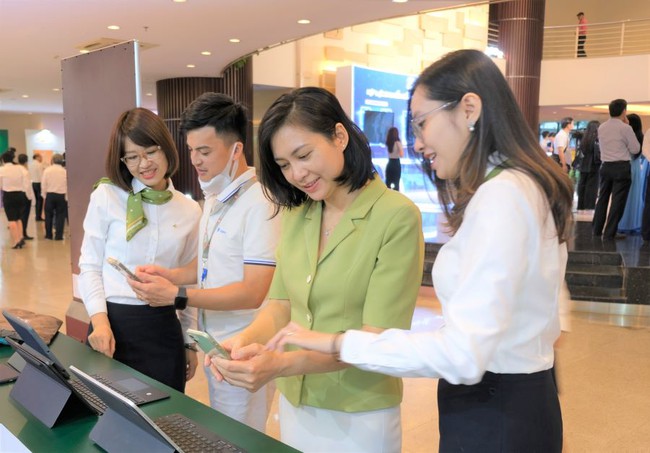 Vietcombank nâng cao trải nghiệm ngân hàng số cho người tiêu dùng Việt   - Ảnh 3.