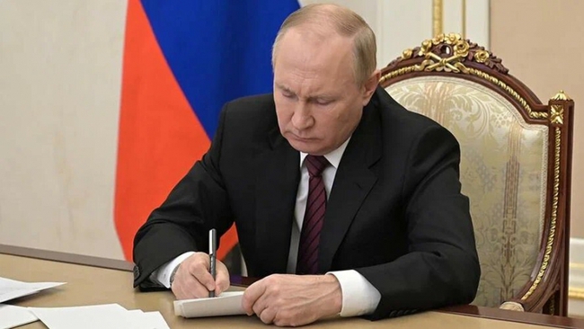 Tổng thống Nga ký luật ngân sách liên bang giai đoạn 2023-2025 - Ảnh 1.