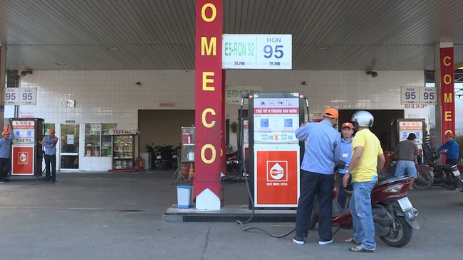 Giá xăng dầu tăng tiếp gần 1.000 đồng/lít - Ảnh 1.