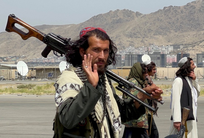 Taliban sẽ cân nhắc lại chính sách với Mỹ nếu không dỡ bỏ phong tỏa tài sản - Ảnh 1.
