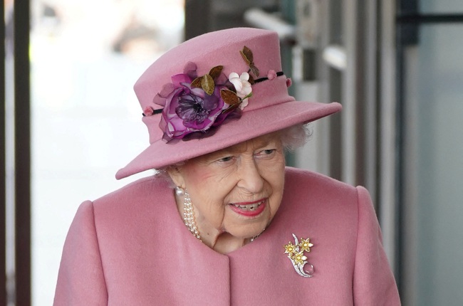Nữ hoàng Anh Elizabeth II mắc COVID-19 - Ảnh 1.