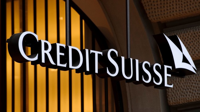 Ngân hàng lớn của Thụy Sĩ đối mặt với cáo buộc xử lý tiền bất minh - Ảnh 1.