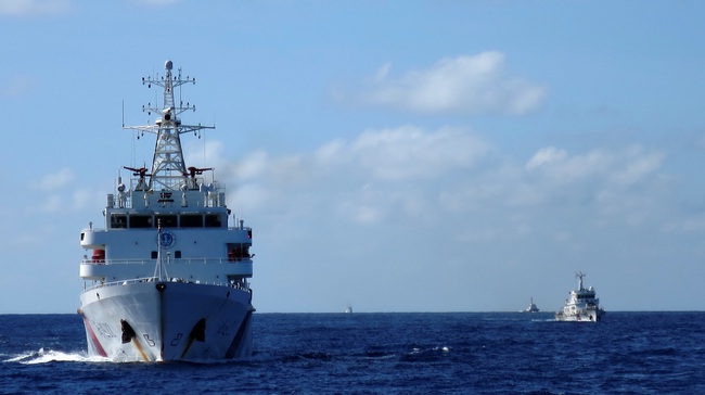 Philippines triệu Đại sứ Trung Quốc phản đối Tàu hải quân xâm phạm chủ quyền trên biển - Ảnh 2.