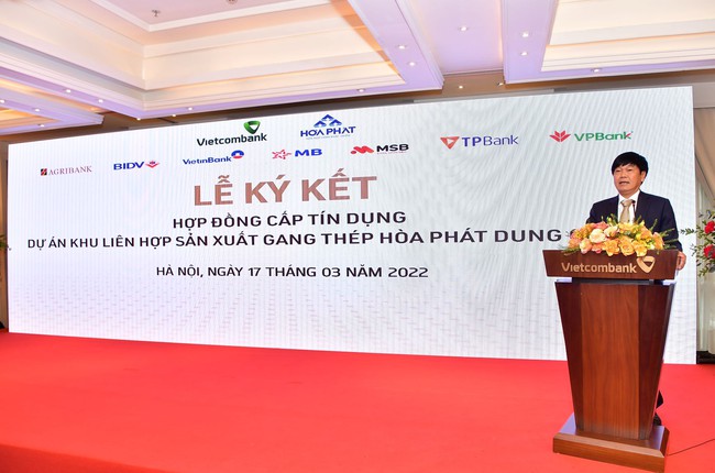 Lễ ký kết Hợp đồng cấp tín dụng 35.000 tỷ đồng cho Dự án Khu liên hợp sản xuất gang thép Hòa Phát Dung Quất 2 do Vietcombank là ngân hàng đầu mối thu xếp - Ảnh 2.