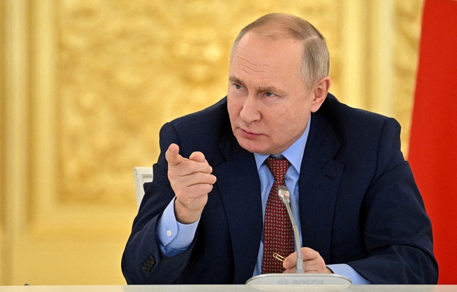 Tổng thống Nga V.Putin tin tưởng vào sức mạnh của hệ thống tài chính Nga - Ảnh 1.