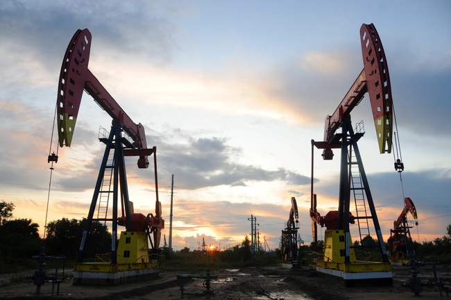 Giá dầu thế giới giảm phiên 16/3 trước những kỳ vọng về đàm phán Nga - Ukraine - Ảnh 1.