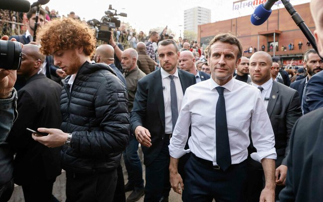Tổng thống Pháp Macron tiến hành buổi vận động tranh cử đầu tTổng thống Pháp Macroniên - Ảnh 1.