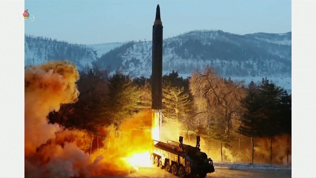 Hàn Quốc họp khẩn sau khi Triều Tiên tiếp tục phóng vật thể bay - Ảnh 1.