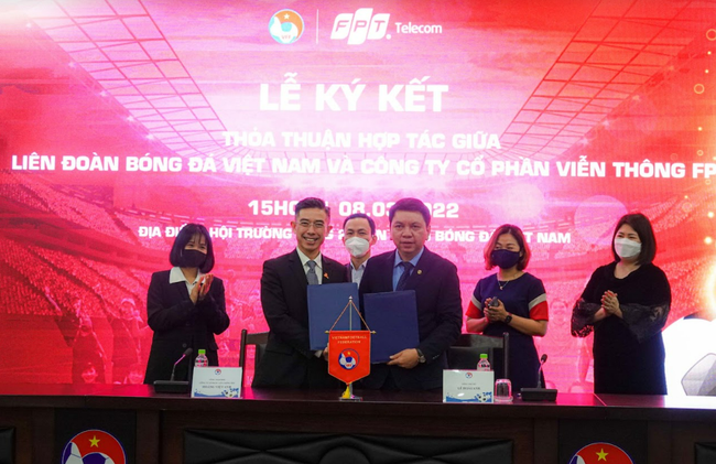 FPT Telecom và Liên đoàn Bóng đá Việt Nam ký kết hợp tác hỗ trợ việc làm cho các tuyển thủ nữ sau giải nghệ - Ảnh 3.