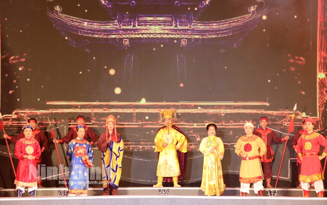 Ninh Bình khai mạc Lễ hội Hoa Lư năm 2022 - Ảnh 2.