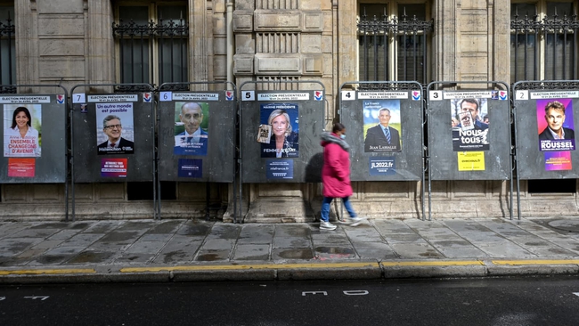 Nước Pháp bắt đầu vòng 1 cuộc bầu cử Tổng thống - Ảnh 2.