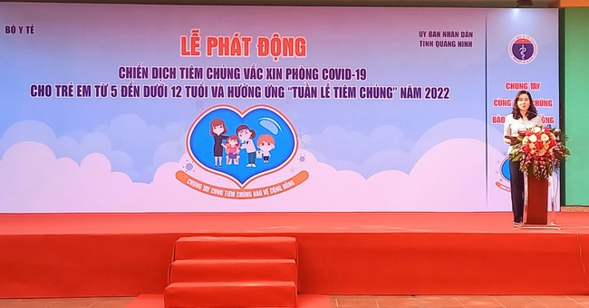 Quảng Ninh: Gần 150 học sinh lớp 6 đầu tiên của cả nước được tiêm vaccine Covid-19 - Ảnh 2.