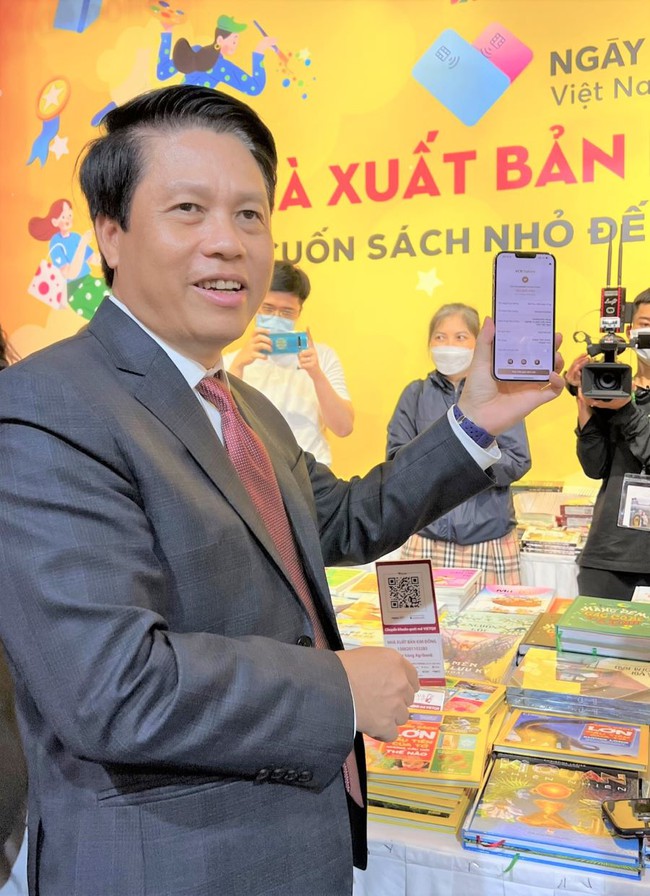 Vietcombank đồng hành cùng chương trình Ngày thẻ Việt Nam với danh vị kim cương - Ảnh 5.