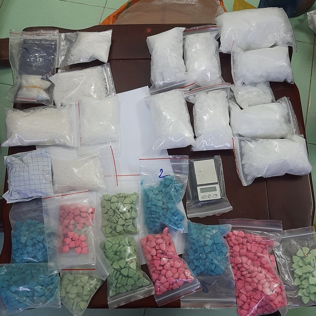 Đà Nẵng bắt giữ đối tượng mua bán, tàng trữ 2kg ma túy tổng hợp - Ảnh 2.