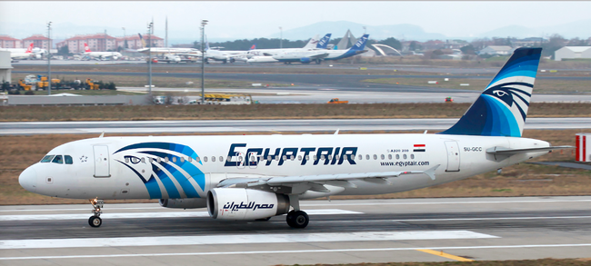 Phi công hút thuốc có thể là nguyên nhân vụ rơi máy bay của hãng EgyptAir năm 2016 - Ảnh 1.