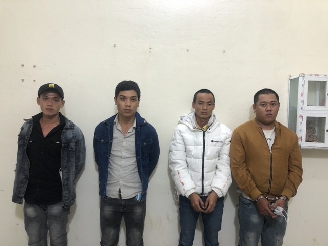 Lâm Đồng bắt tạm giam nhóm đối tượng chuyên cướp giật tài sản - Ảnh 1.