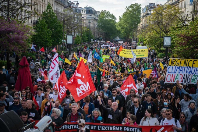 Pháp: Hàng trăm nghìn người xuống đường tuần hành nhân ngày Quốc tế Lao động - Ảnh 2.