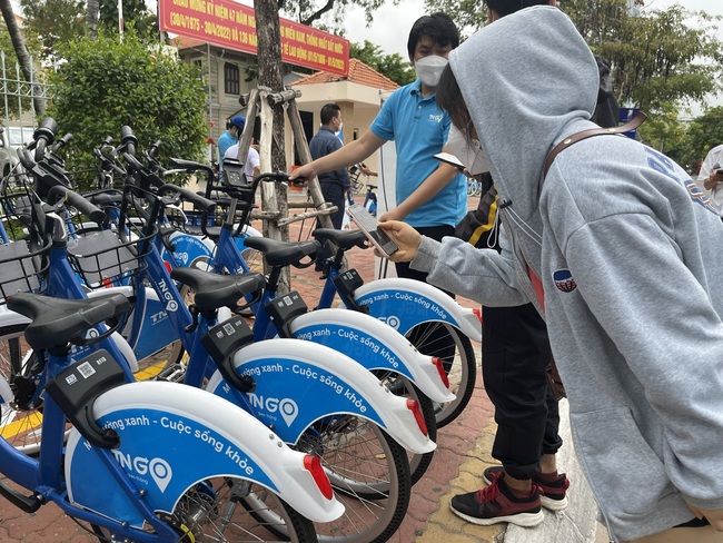 Hơn 1.200 lượt du khách sử dụng xe đạp công cộng tại Vũng Tàu sau 3 ngày triển khai - Ảnh 1.