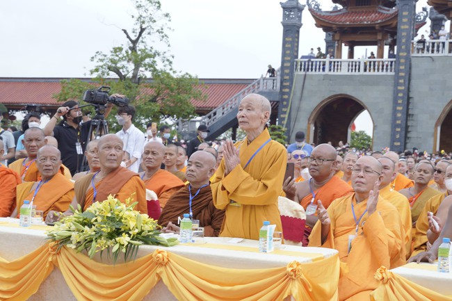 Đại lễ Phật đản 2022 - Chùa Ba Vàng: Những dư vị đọng lại - Ảnh 10.