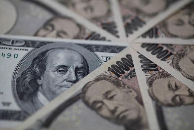 Nhật Bản: Đồng yen tụt xuống mức thấp nhất trong 20 năm so với USD - Ảnh 1.