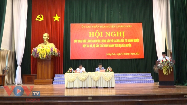 Hoà Bình: Hội nghị đối thoại với các nhà đầu tư, doanh nghiệp, HTX trên địa bàn huyện Lương Sơn - Ảnh 1.