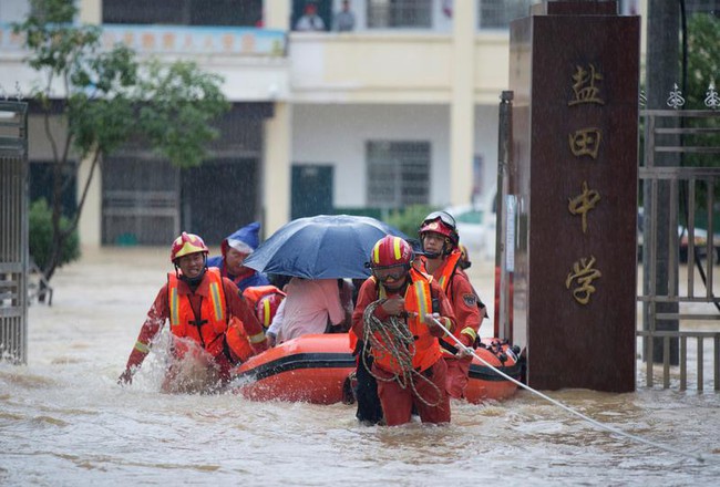 Trung Quốc: Tập trung cho công tác chống lũ lụt tại các tỉnh miền Nam - Ảnh 2.