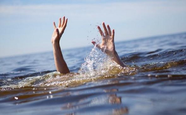 Một bé trai chết đuối ở hồ bơi khu du lịch Hòn Rơm ở Bình Thuận - Ảnh 1.