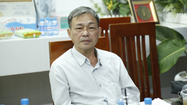 Phó Giám đốc Trung tâm Y tế ở Bình Dương bị bắt tạm giam liên quan đến Việt Á - Ảnh 1.