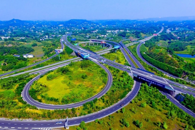 Trung Quốc xây dựng mạng lưới đường cao tốc đẳng cấp thế giới vào năm 2050 - Ảnh 2.
