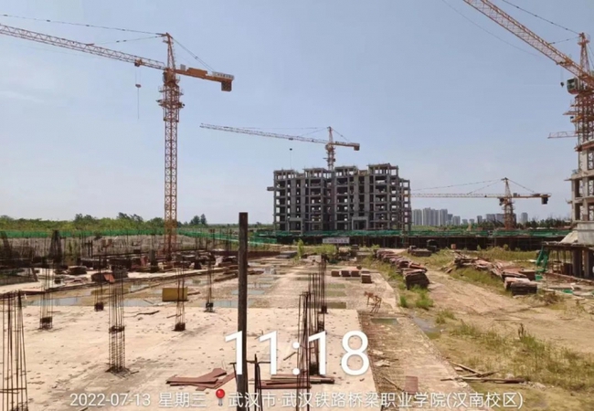 Hơn 100 dự án bất động sản ở Trung Quốc đứng trước nguy cơ vỡ nợ thế chấp - Ảnh 1.