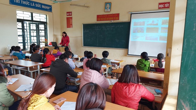 Điện Biên: Phòng GD và ĐT huyện Tủa Chùa thường xuyên chăm lo công tác giáo dục đào tạo trên địa bàn - Ảnh 2.