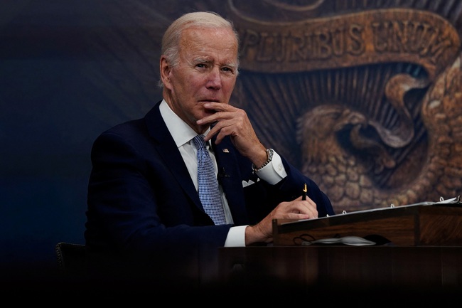 Kinh tế Mỹ sụt giảm, Tổng thống Biden vẫn phủ nhận suy thoái - Ảnh 1.