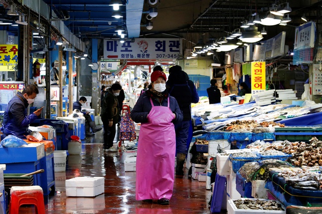 Hàn Quốc ghi nhận lạm phát cao nhất trong 24 năm - Ảnh 1.