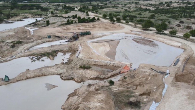 Sai phạm trong việc khai thác đất, cát tại KCN Phước Nam: Bộ Công an chính thức vào cuộc - Ảnh 2.