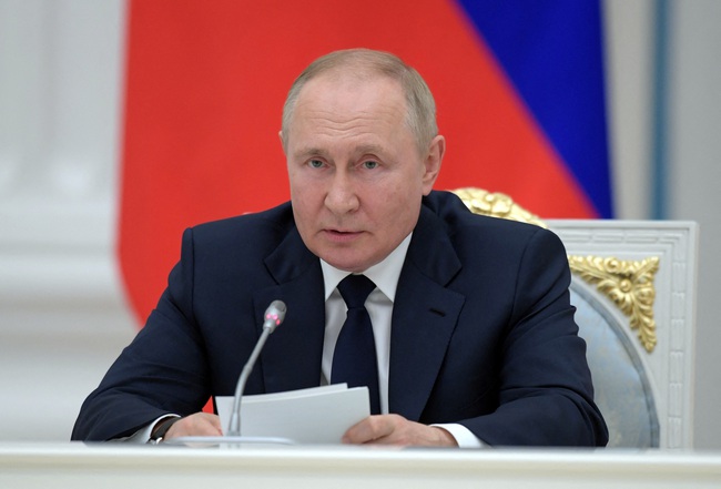 Tổng thống Nga V.Putin duy trì tỷ lệ tín nhiệm cao - Ảnh 1.