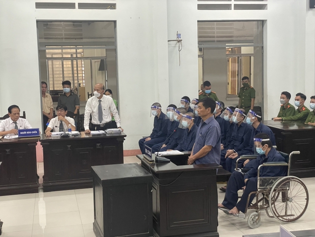 Phúc thẩm y án đối với 2 cựu lãnh đạo ngành của tỉnh Khánh Hòa - Ảnh 2.