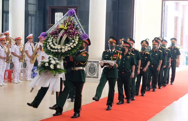 Bộ Tư lệnh Quân khu 5 tổ chức Lễ truy điệu và tiễn đưa Anh hùng Lực lượng Vũ trang Nhân dân Kostas Nguyễn Văn Lập - Ảnh 6.