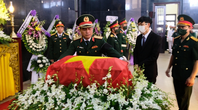 Bộ Tư lệnh Quân khu 5 tổ chức Lễ truy điệu và tiễn đưa Anh hùng Lực lượng Vũ trang Nhân dân Kostas Nguyễn Văn Lập - Ảnh 4.