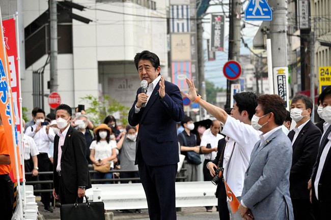 Nhật Bản: Giám đốc Cảnh sát từ chức, nhận trách nhiệm vụ cựu Thủ tướng Abe Shinzo bị ám sát - Ảnh 1.