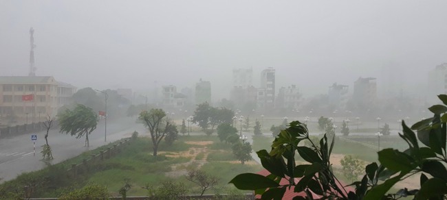 Quảng Ninh: Mưa lớn diện rộng do bão số 3 - Ảnh 1.