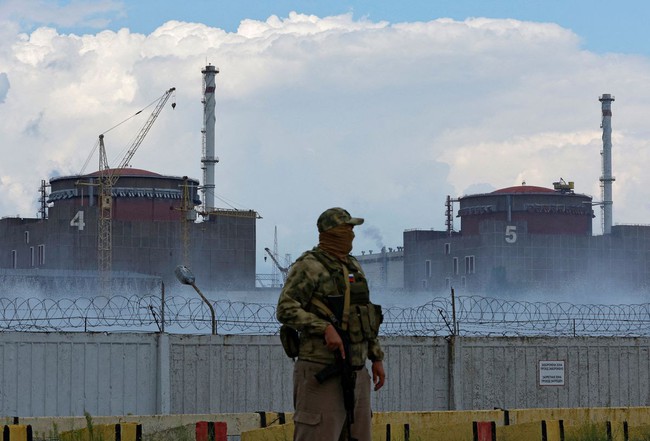 Mỹ và Ukraine kêu gọi Nga trả quyền kiểm soát nhà máy điện hạt nhân Zaporizhzhia - Ảnh 1.