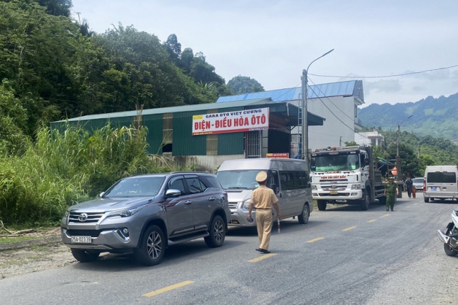Lào Cai: Cấm xe tải 4 trục lưu thông trên Quốc lộ 4D đi Sa Pa dịp nghỉ lễ 2/9 - Ảnh 1.