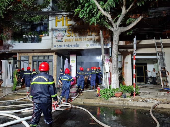 Đà Nẵng: Lại xảy ra cháy cửa hàng mẹ và bé - Ảnh 2.
