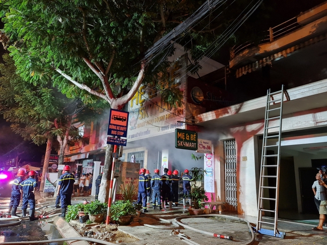Đà Nẵng: Lại xảy ra cháy cửa hàng mẹ và bé - Ảnh 5.