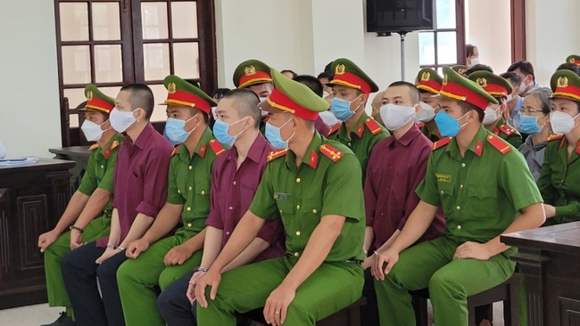 Vụ án 'Tịnh Thất Bồng Lai': Công an Long An trưng cầu giám định 28 người - Ảnh 2.